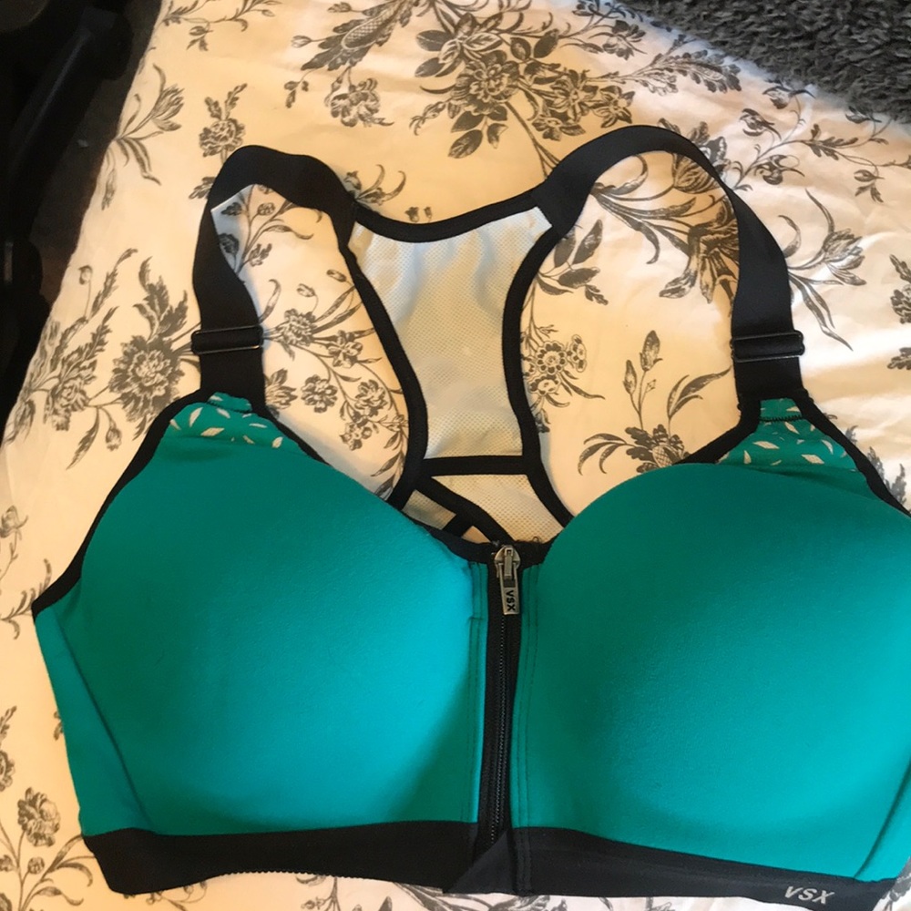 Victoria Secrets Sports Bra 36C